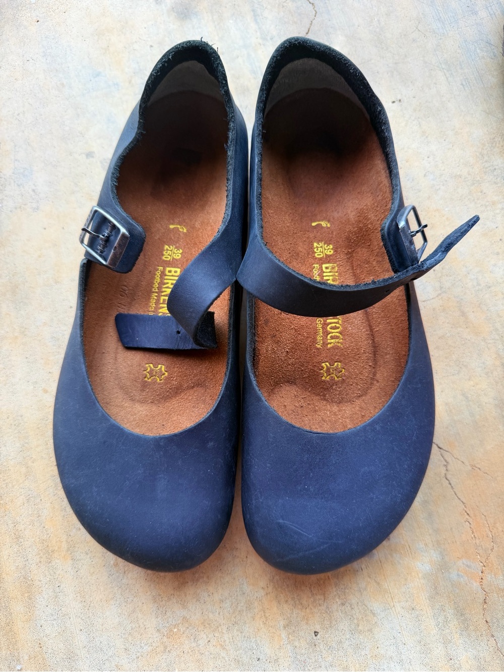 Birkenstock 39 100% Leather Super Rare Black Montova Mary Jane's